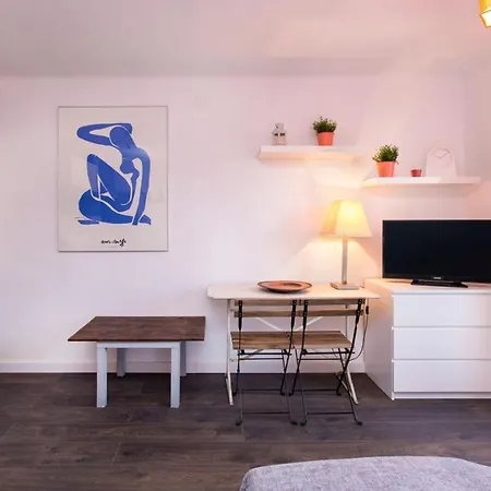Apartment Pleasant With Balcony Close To Camp Nou L'Hospitalet de Llobregat