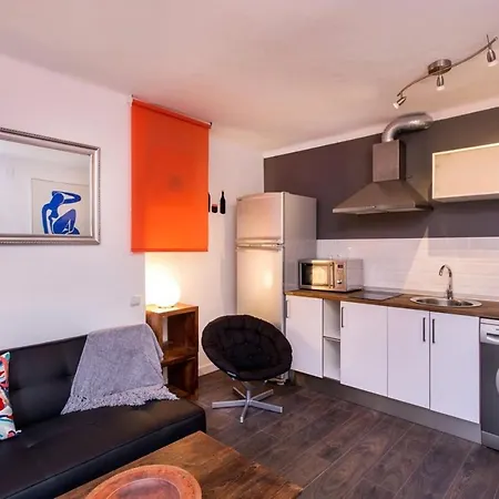 Apartment Pleasant With Balcony Close To Camp Nou