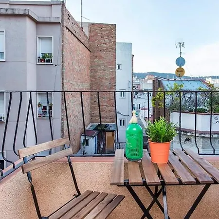 Pleasant With Balcony Close To Camp Nou